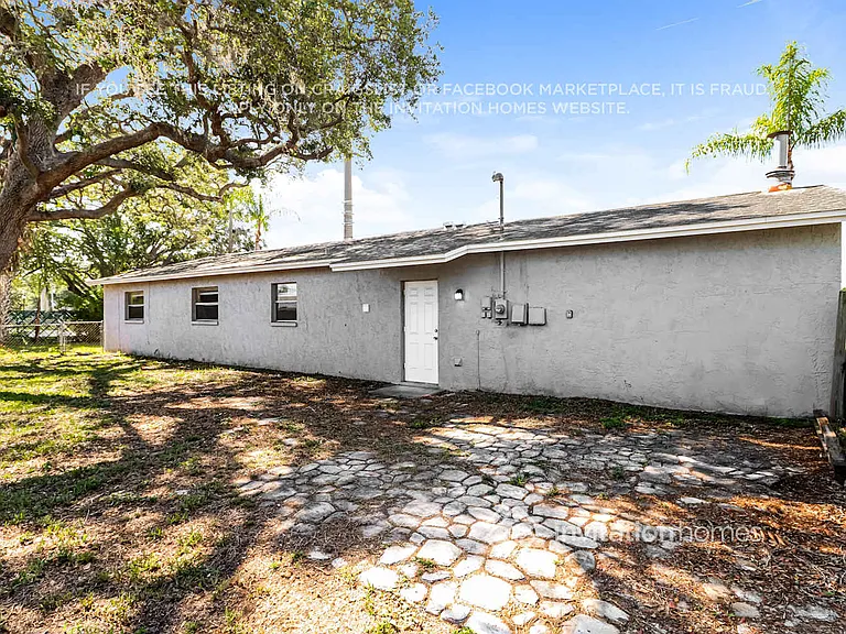 992 Union St — Photo 16
