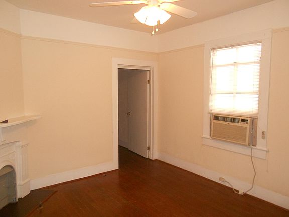3rd image of 8122 Burthe St
