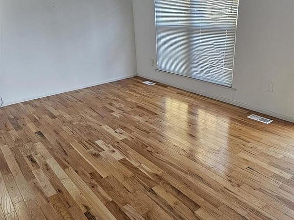 2nd image of 127 Wilson Park Ln