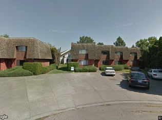 238 NE Damson Pl APT C, College Place, WA 99324