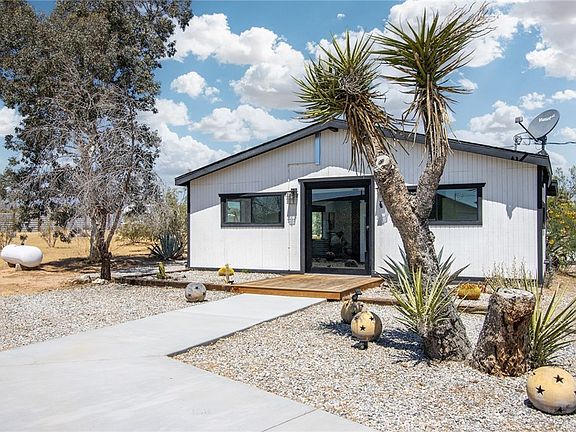2nd image of 1564 Luna Mesa Rd