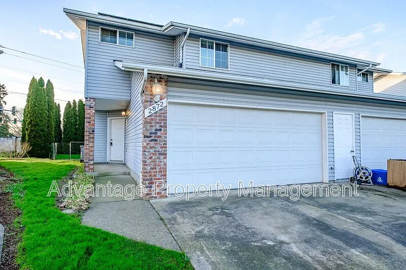 2870 Raleigh Ct SE