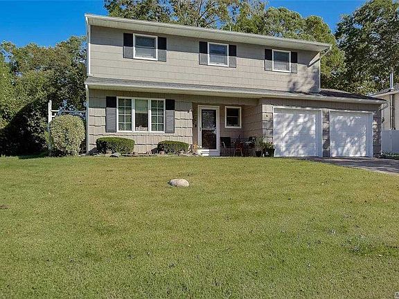 4th image of 95 Selden Blvd