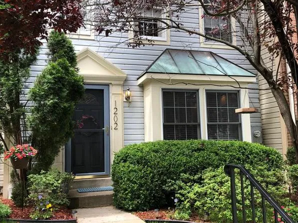 1202 Travis View Ct, Gaithersburg, MD 20879