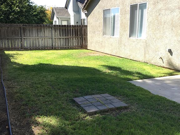 3rd image of 816 Ann Marie Dr
