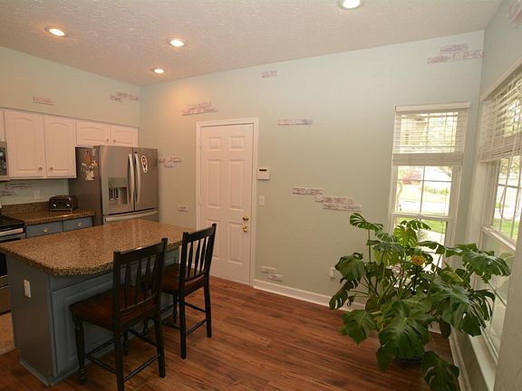 5th image of 6070 Bridgehaven Dr