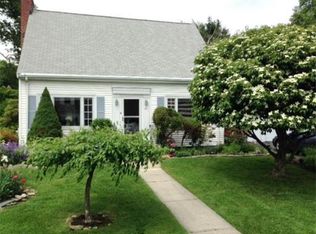 41 Longfellow Rd, Needham, MA 02494