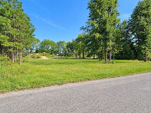 4th image of 265 State Highway 381