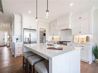 9540 Shady Bend Rd, Lenexa, KS 66227