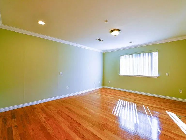 3230 Roberts Ave #1 — Photo 6