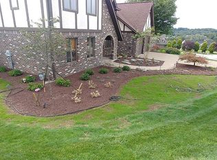 5606 Fieldstream Dr, Export, PA 15632