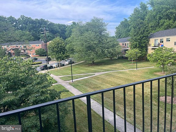 4th image of 10607 Weymouth St APT 204