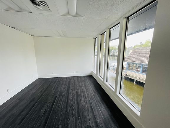 2nd image of 1 Lake Bellevue Dr Suite 207