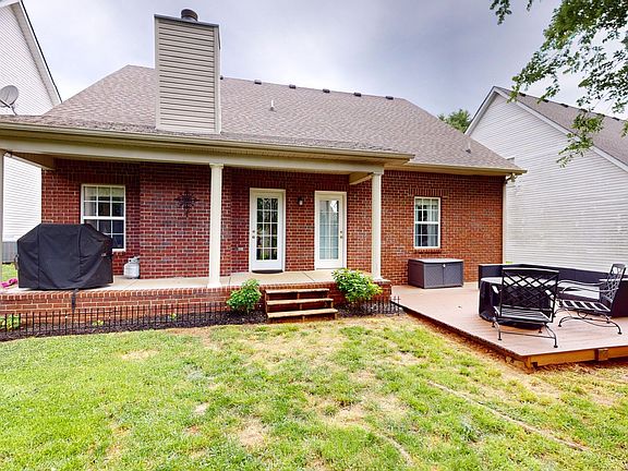 5th image of 2389 Oak Hill Dr