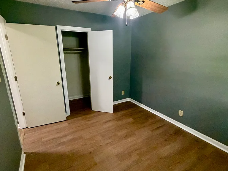208 Crescent Dr — Photo 11
