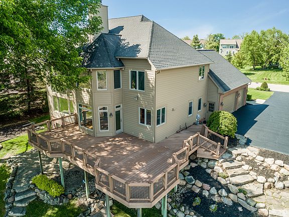 Huge Trex deck