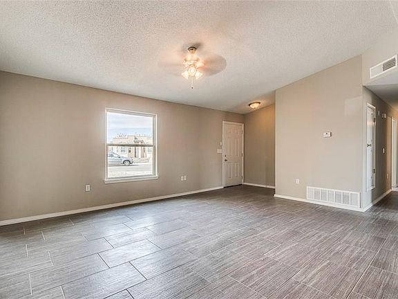 4th image of 11409 Casita Ct