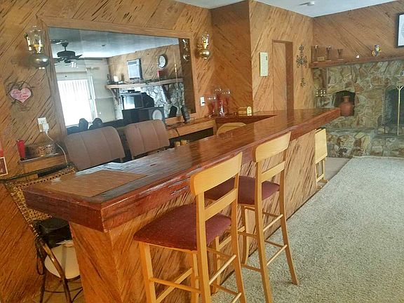 4th image of 1741 Grove Dr
