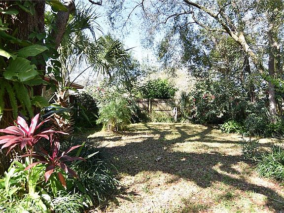 3rd image of 1127 Lake Blanche Dr