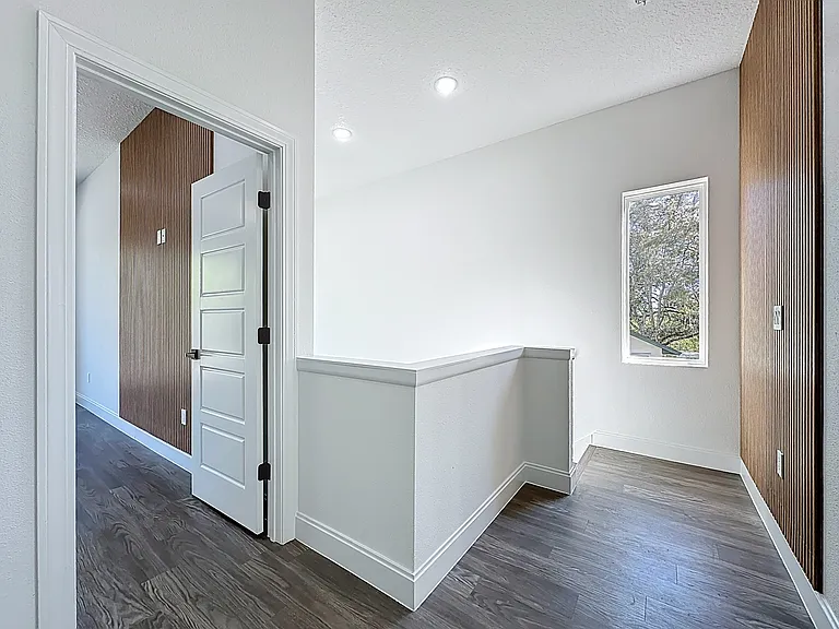2121 Broad Water Dr — Photo 24