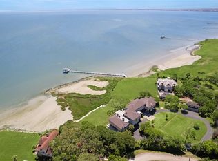 633 Quintana Roo Pl, Seabrook, TX 77586