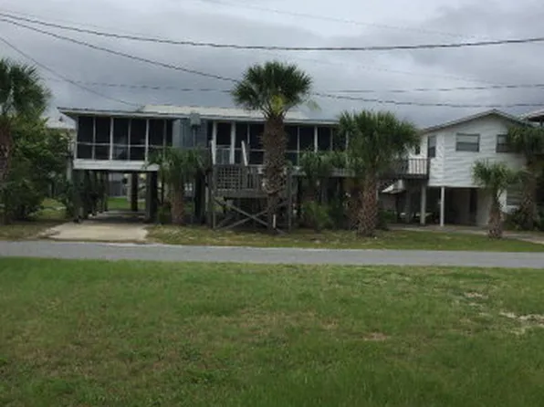 164 W 9th Ave, Horseshoe Beach, FL 32648