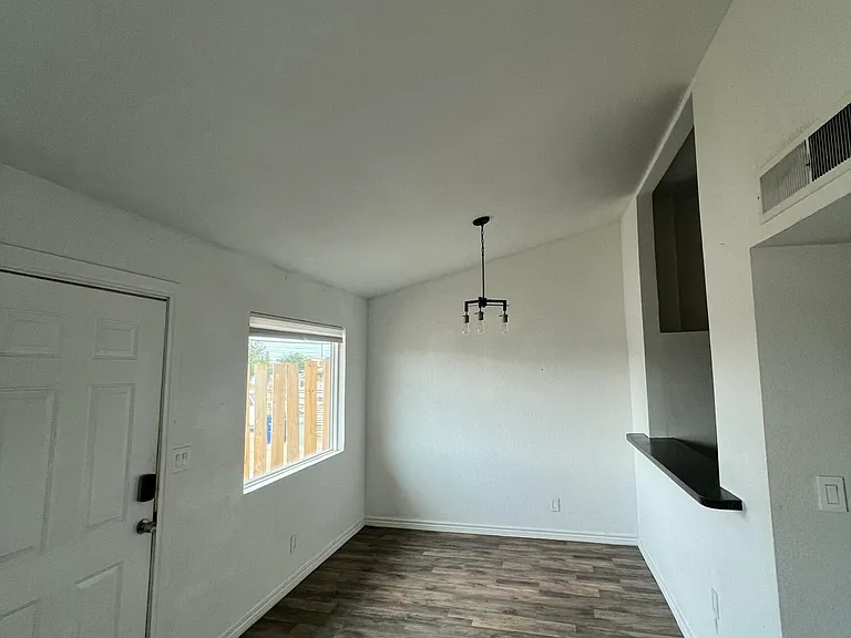 8609 Mercury St #B — Photo 2