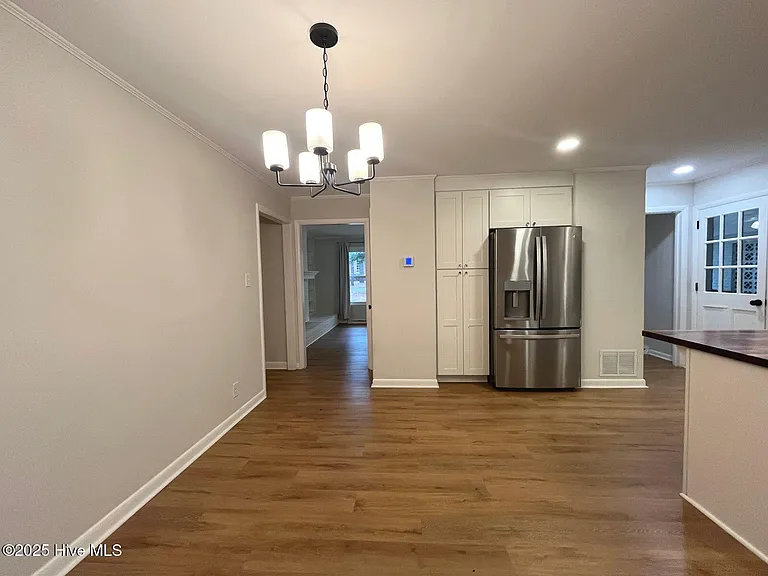 440 E Massachusetts Ave — Photo 7