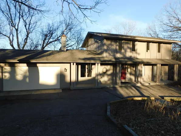 16040 Alpine Way, Eden Prairie, MN 55346