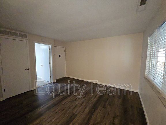 3rd image of 202 N 10th St APT D