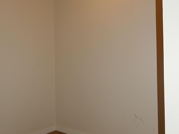 5th image of 510 E Thomas St #105