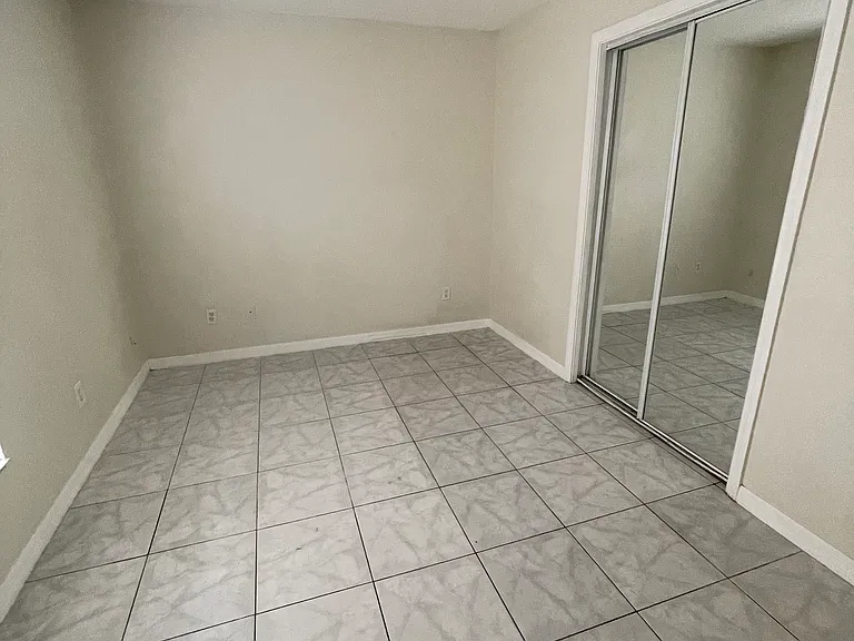 3917 Kimball Ave — Photo 5