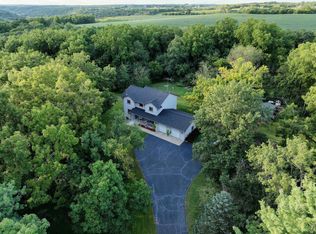 4302 Green Leaf Drive, Dodgeville, WI 53533