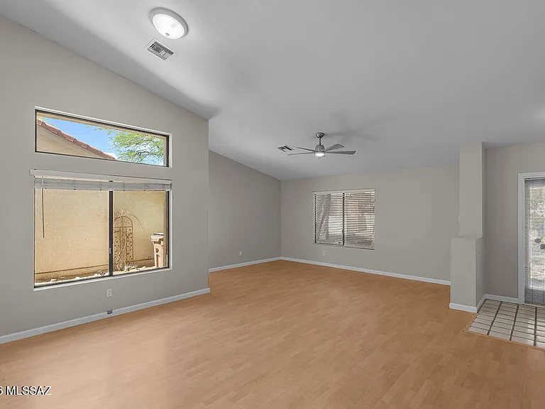 5580 N Via Umbrosa — Photo 7