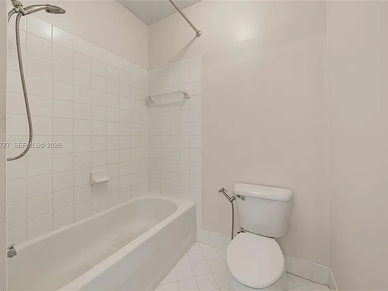 3393 NE 11th Dr #0 — Photo 24