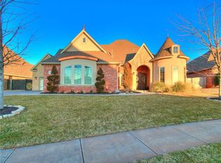 16224 Royal Crest Ln, Edmond, OK 73013