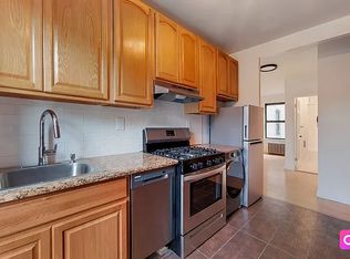 31-15 32nd St #21, Astoria, NY 11106