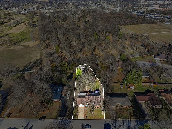 2nd image of 1323 W Northwood Street