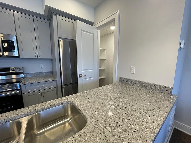 15 Park St #204 — Photo 11