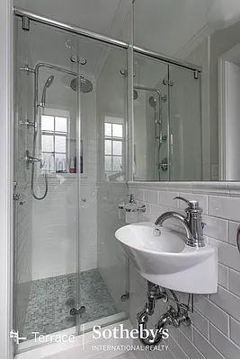 Sold by Terrace Sotheby's International Realty | media 28