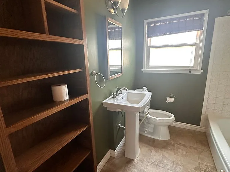 2152 Rexford Dr — Photo 19