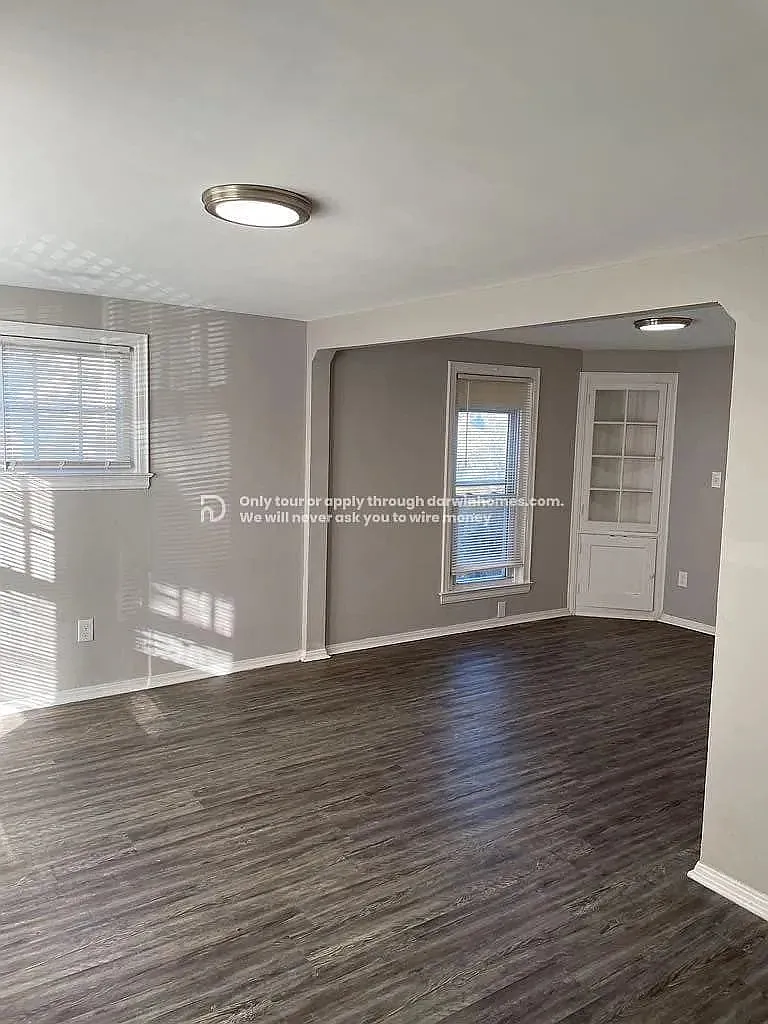 2 bed, 1.0 bath, 882 sqft, $1,313 — Photo 4