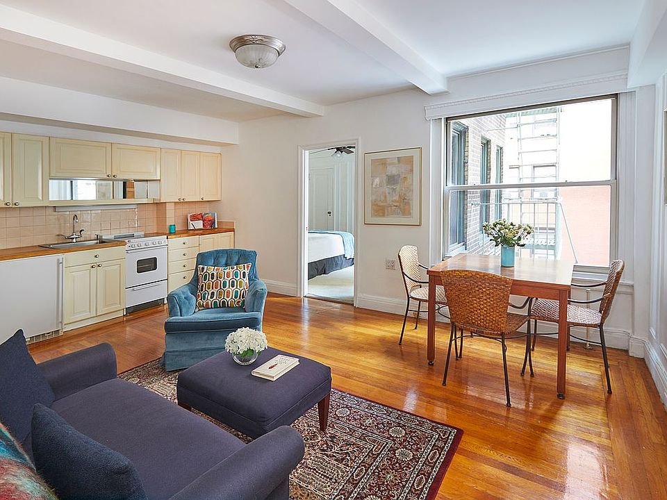 1st image of 325 W 45th St APT 610