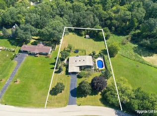 1402 Appaloosa Trl, McHenry, IL 60051