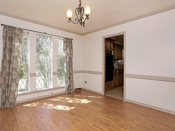 3rd image of 19710 Oak Branch Ct