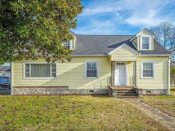 2nd image of 1502 Tombras Ave