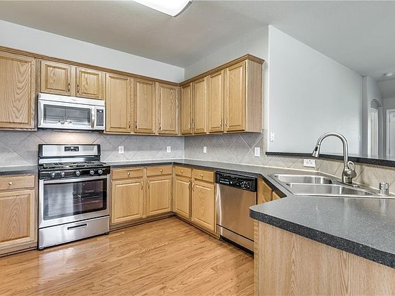 4th image of 8300 Green Ash Dr