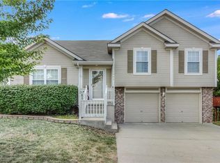 1503 NW Nicholas Dr, Grain Valley, MO 64029