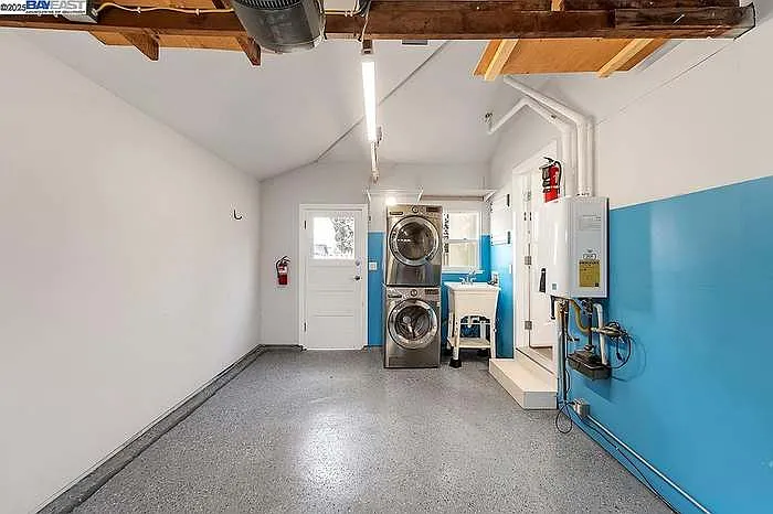 3 bed, 1368 sqft, $4,850 — Photo 3