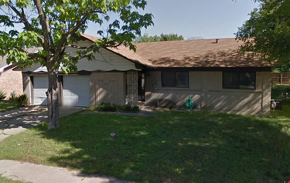 1st image of 740 Oakwood Ave